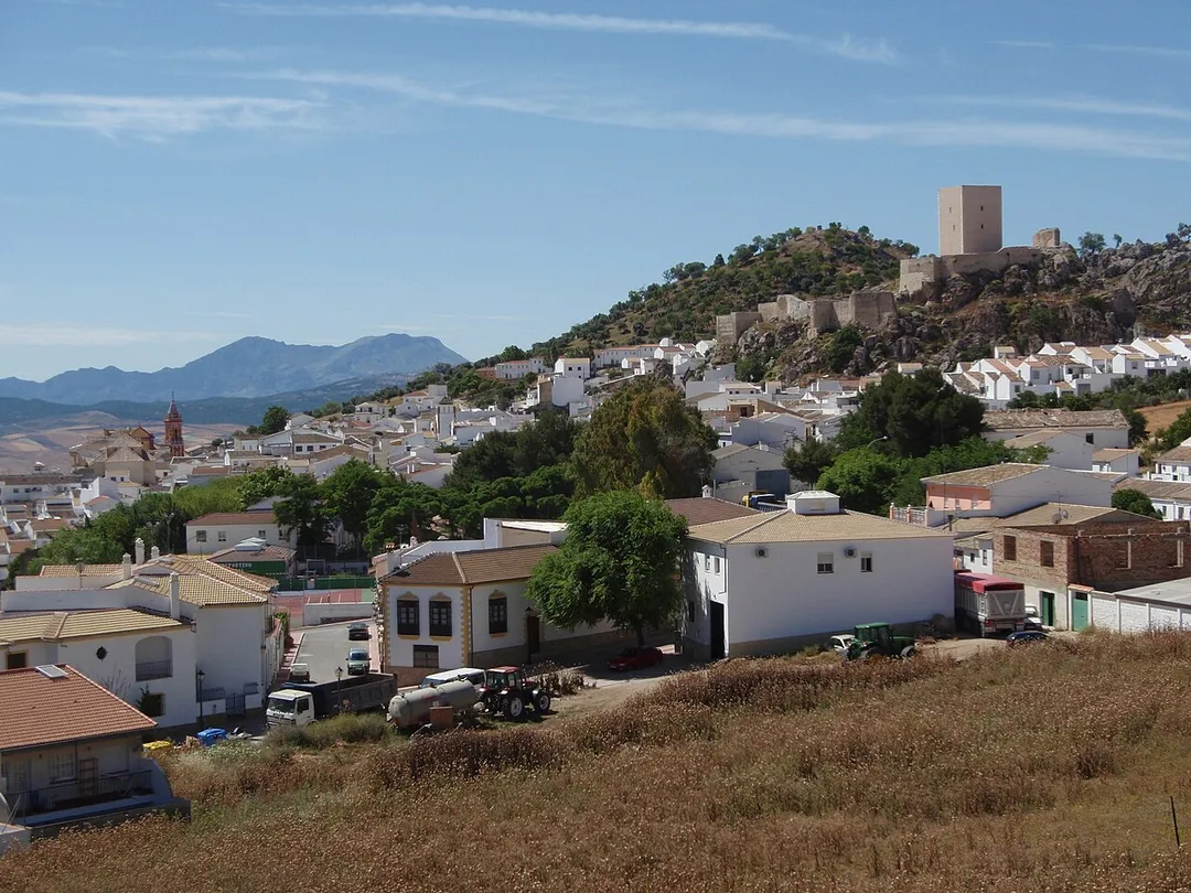 this photo shows the general view of the town of Cañete la Real(Málaga)