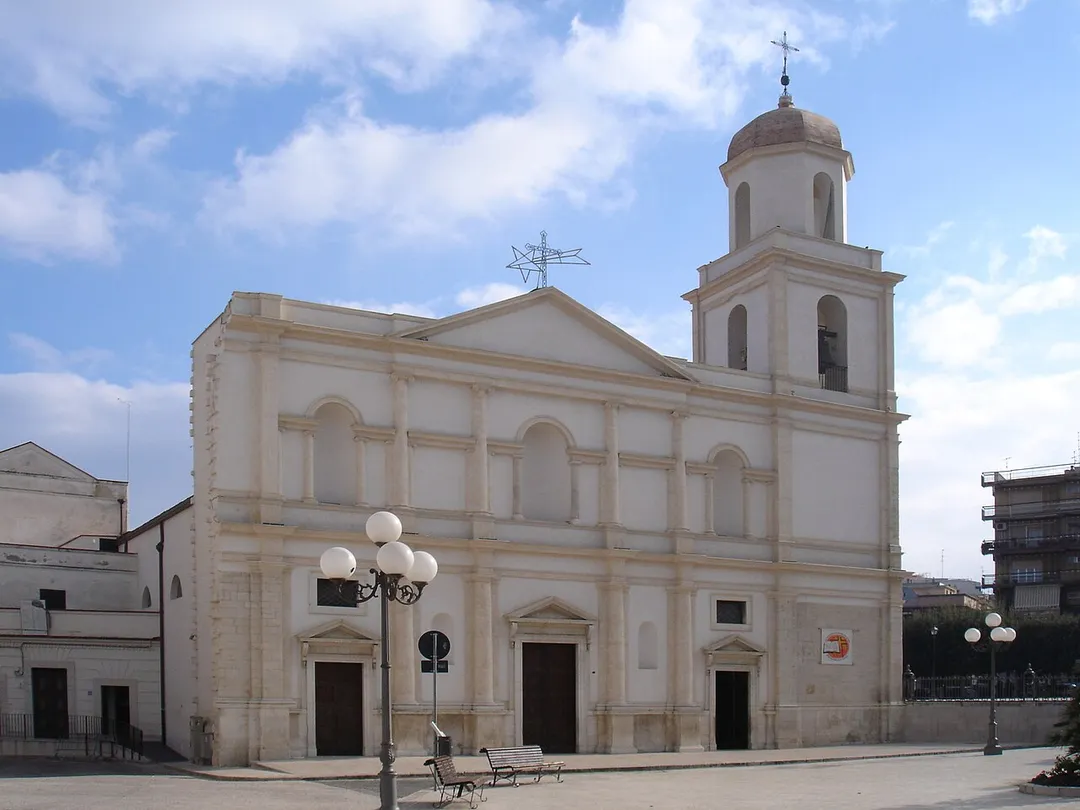 Facciata della cattedrale di Canosa