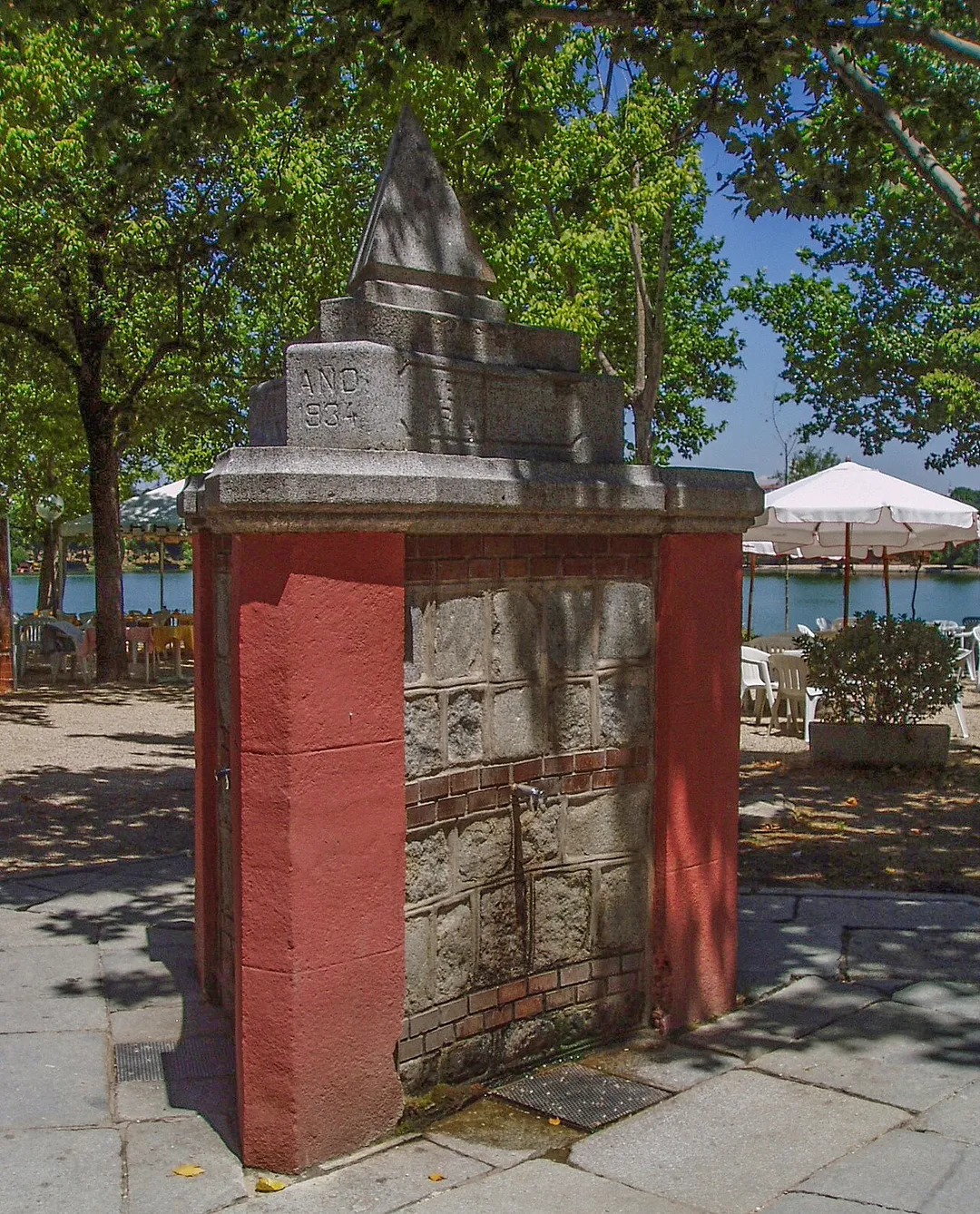 Fuente del Triángulo. Casa de Campo. Madrid. España