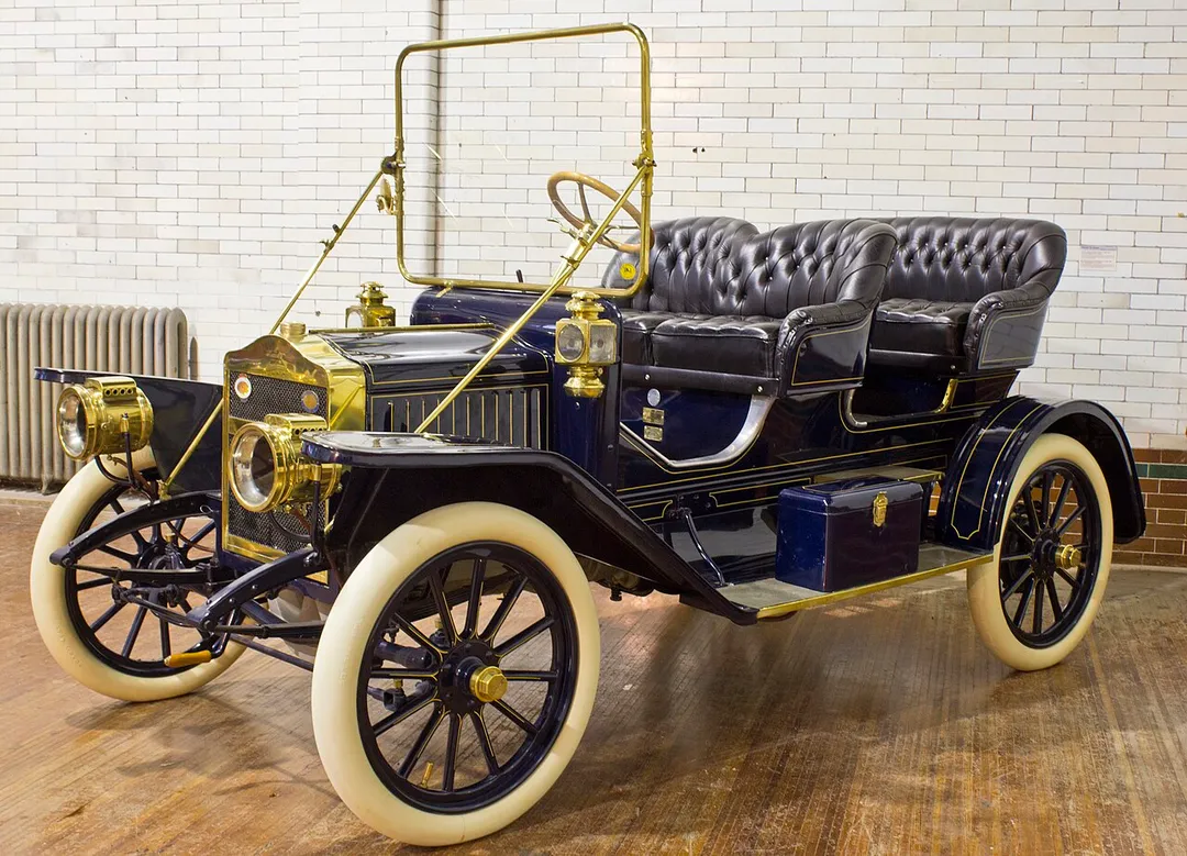 1910 Maxwell Model Q2
Four Cylinder, Twenty-Two Horsepower