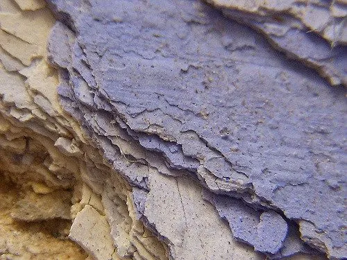 Nell'immagine notiamo i diversi strati di azzurro che si sono susseguiti negli anni