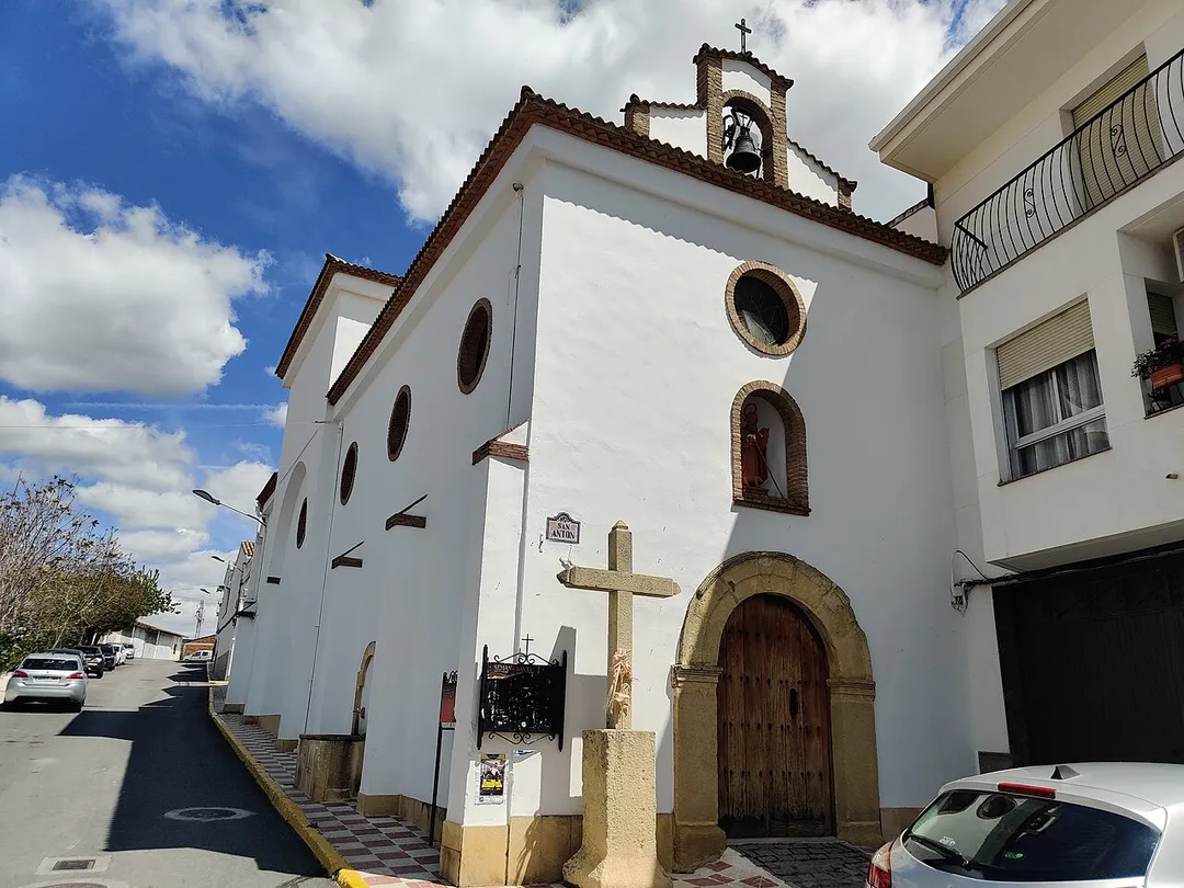 Ermita de San Antón, Castillo de Locubín.