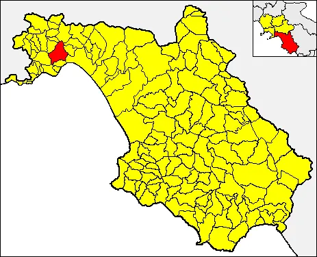 Locator map of the municipality of Cava de' Tirreni (red) within the Province of Salerno