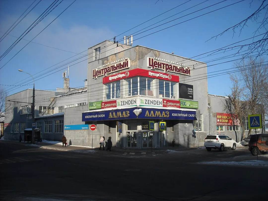 Кинотеатр Центральный: улица Крестовая, 72 / улица Румянцевская, 8,  Рыбинск, Ярославская область