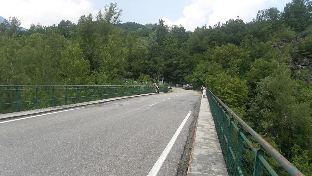 Confine tra Emilia e Lombardia tra frazione Ponte Organasco di Cerignale (PC) e loc. Piannellette di Brallo di Pregola (PV)