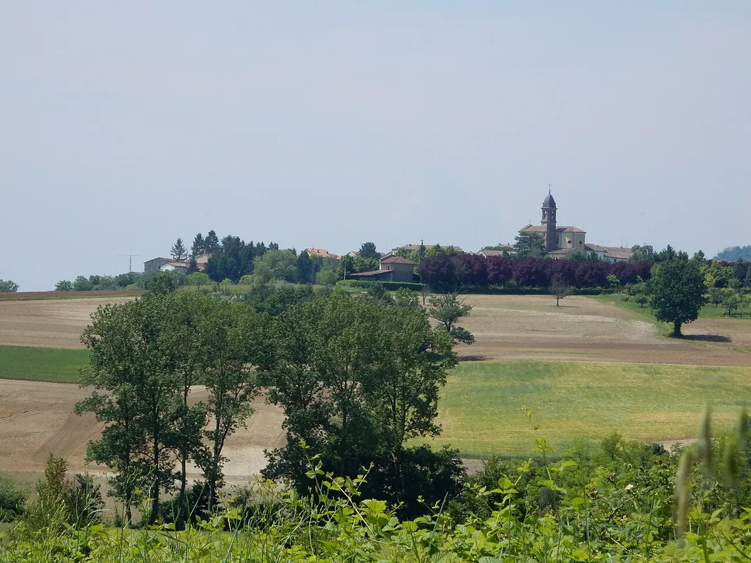 Panorama dell'abitato di Cerrina visto da Pozzengo