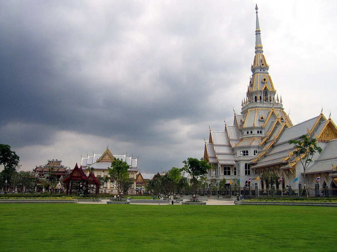 View of Wat Sothonwararam Worawihan