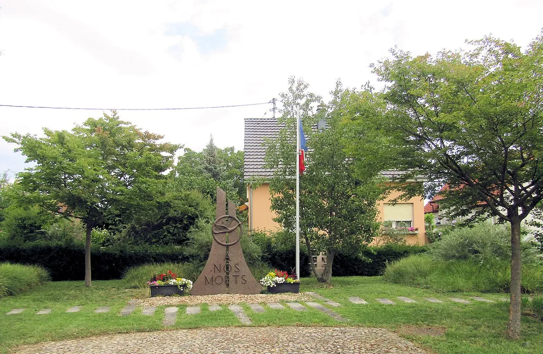 Le monument aux morts à Chalampé