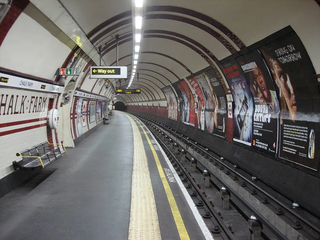 Chalk Farm tube station, Northbound platform