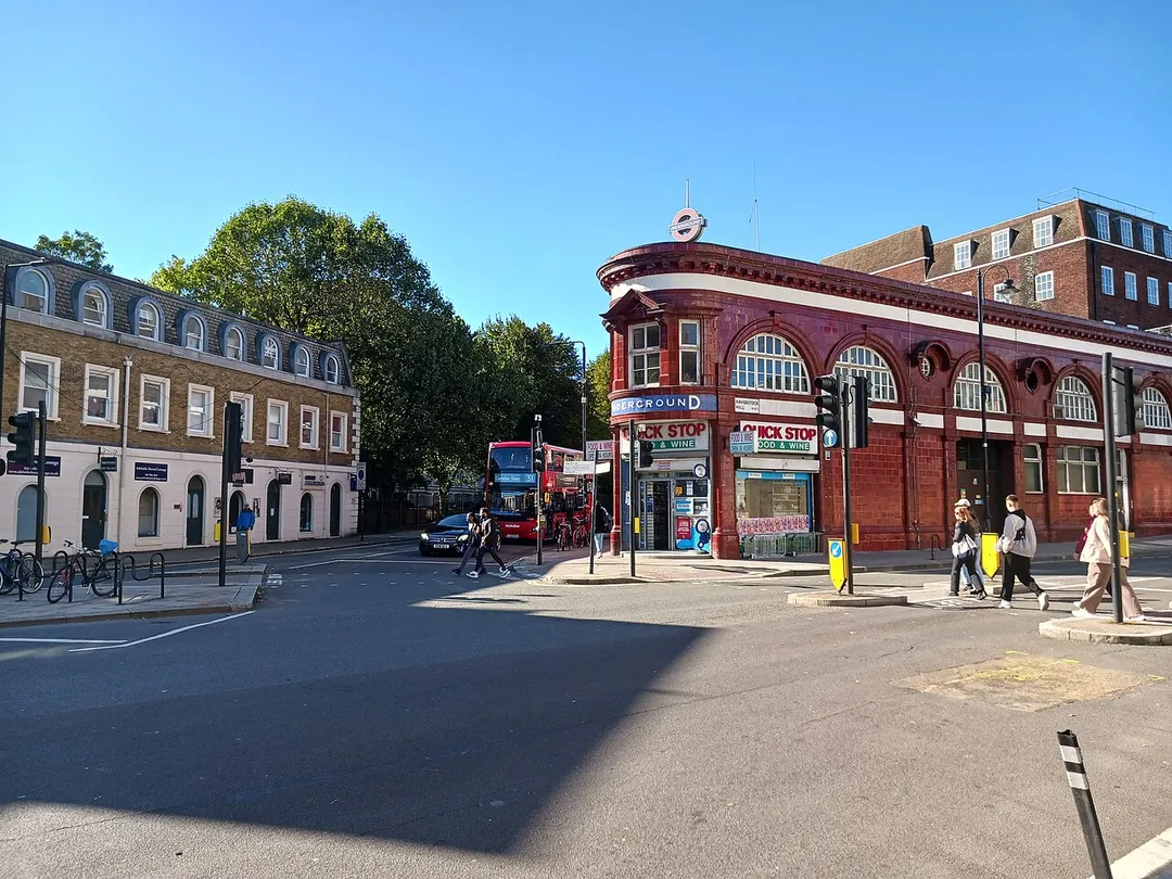 Chalk farm tube