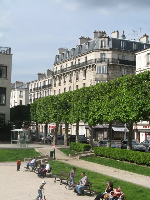 Public park in Charenton-le-Pont. (Author: Metropolitan)