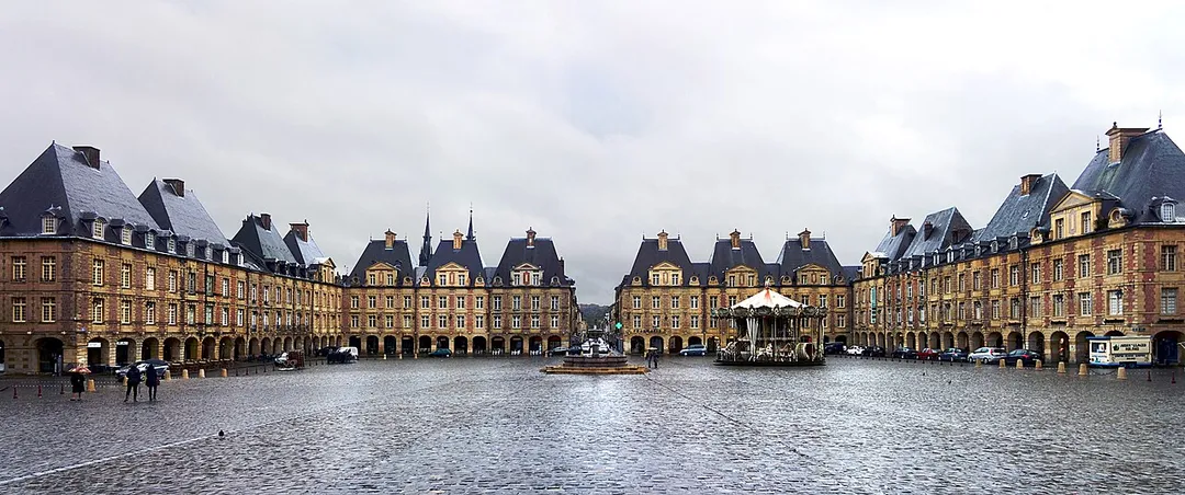 La Place Ducale à Charleville-Mézières.