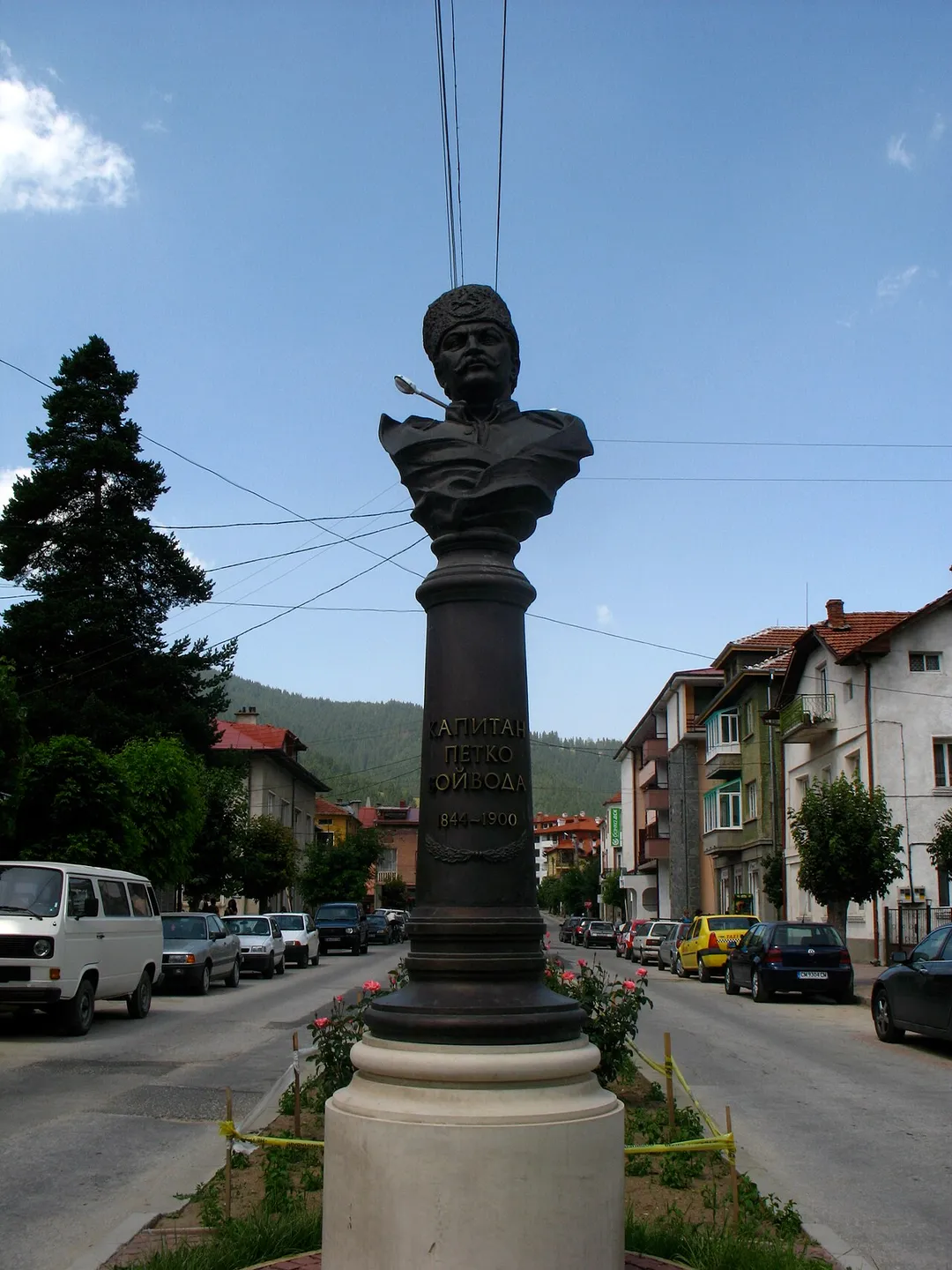 Паметник „Капитан Петко войвода“, Чепеларе
