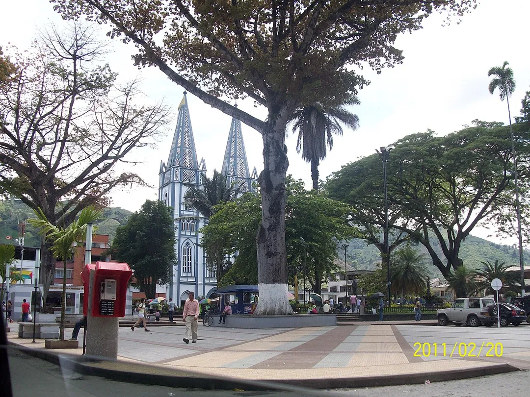 Bolivar Square Chinchina
