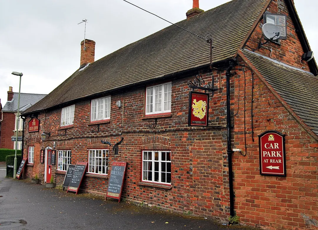 The Red Lion public house, High Street, Chinnor, Oxfordshire