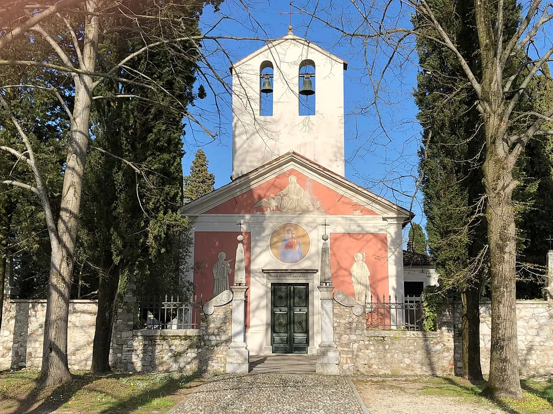 Viscone Chiesa Cimitero