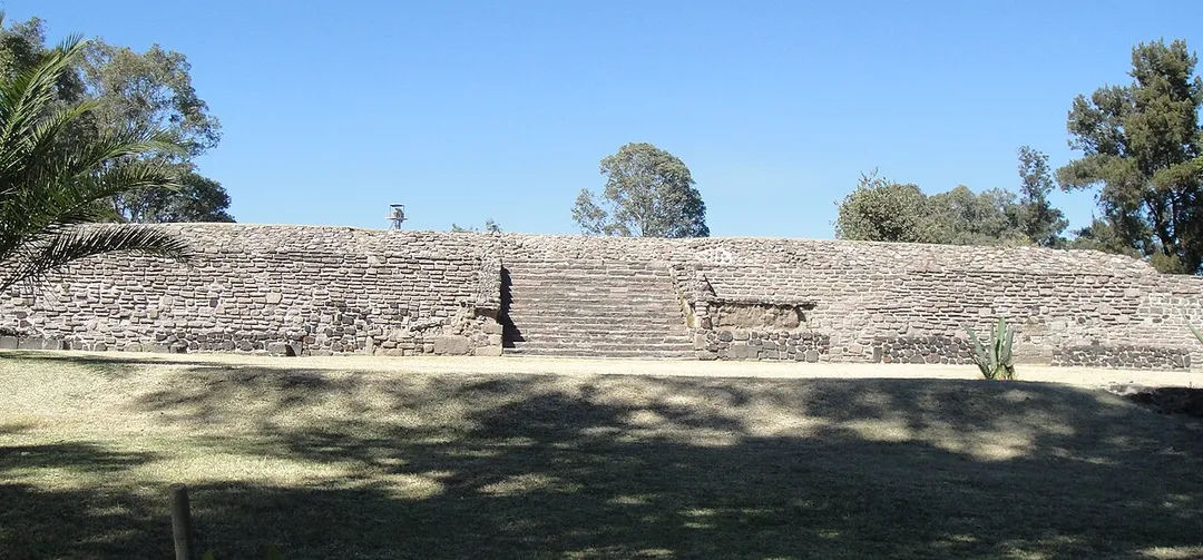 El Conde  Main Structure