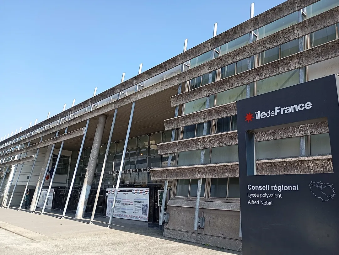 Main entrance of the Lycée Polyvalent Alfred Nobel (equivalent of a U.S. high school or U.K. sixth form college)