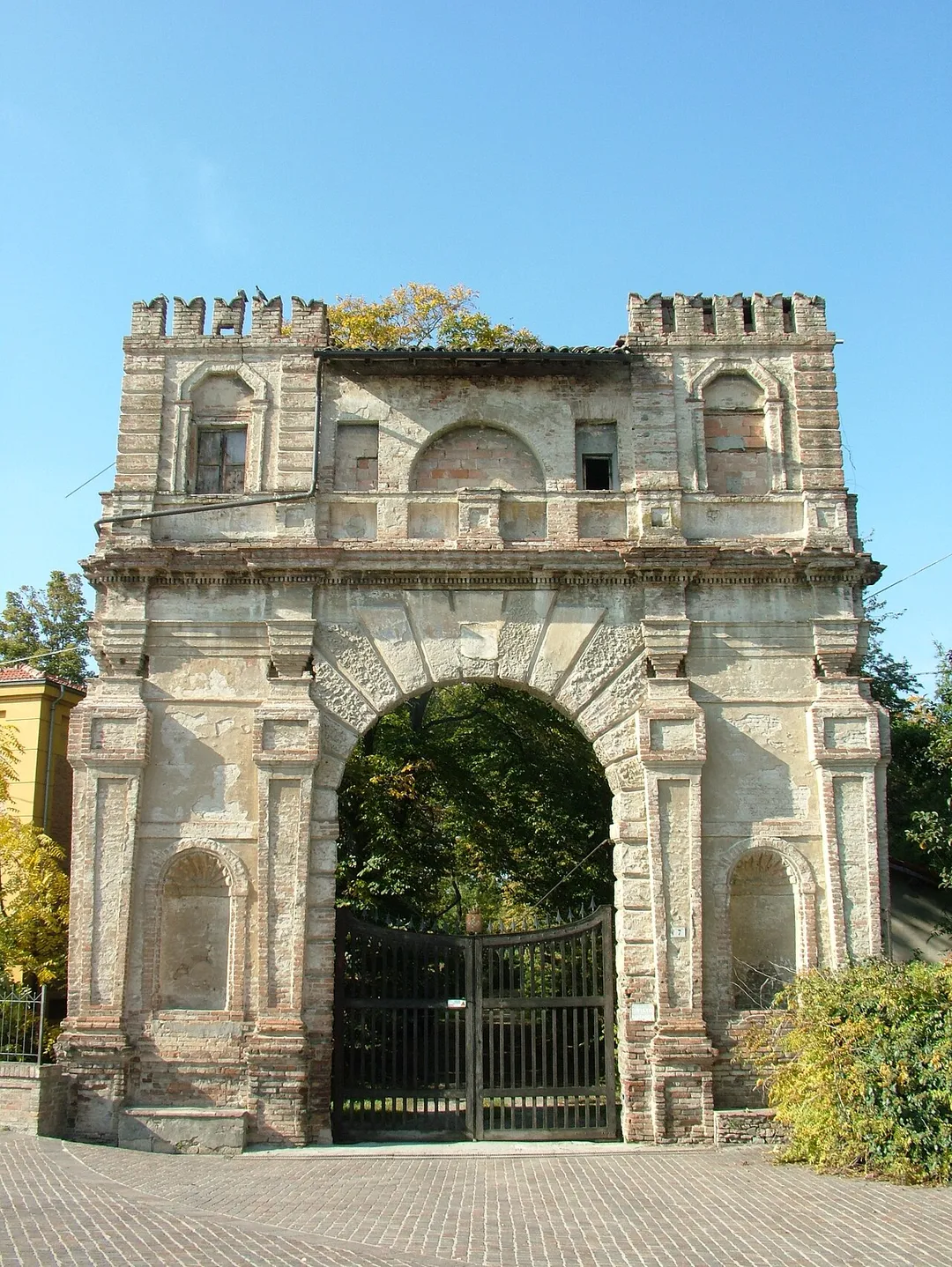 Italy, province of Parma, Collecchio, Arch of Bargello, entrance to the park of Villa Paveri Fontana
