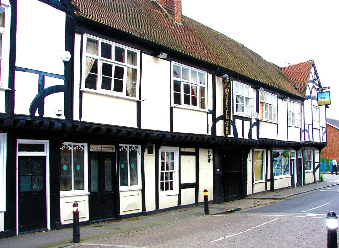 The Ostrich Inn on Colnbrook, Berkshire main street.

This is a photo of listed building number 1124367.