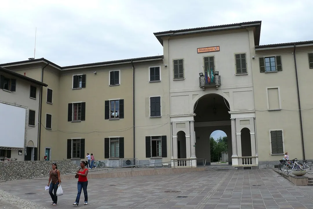 Town council of Concorezzo, Square of Peace