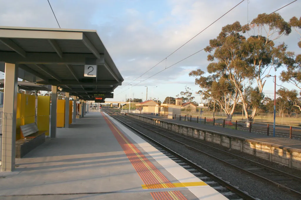 Overview of platforms at Craigieburn station, Victoria, Australia