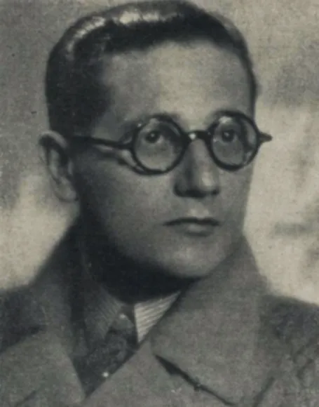 Portrait photograph of the Romanian poet-journalist N. Crevedia.