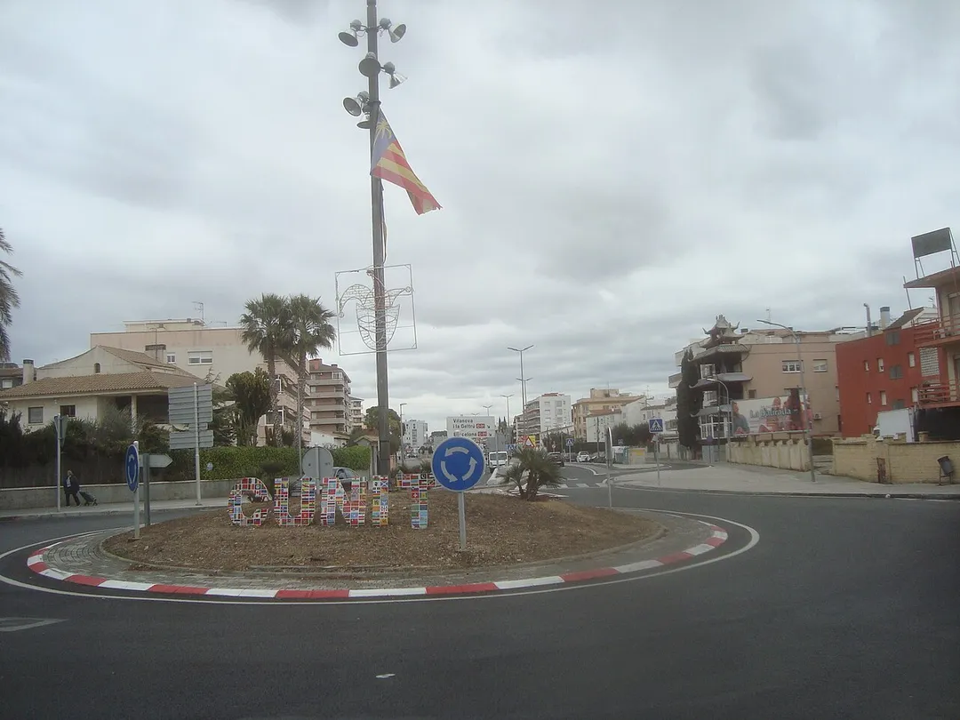 Cunit es un municipio costero de la Costa Dorada localizado en la comarca del Baix Penedès, en la provincia de Tarragona.