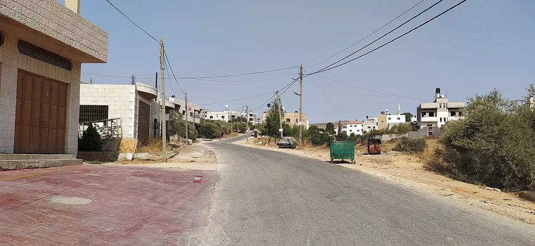 Deir al-Hatab main street