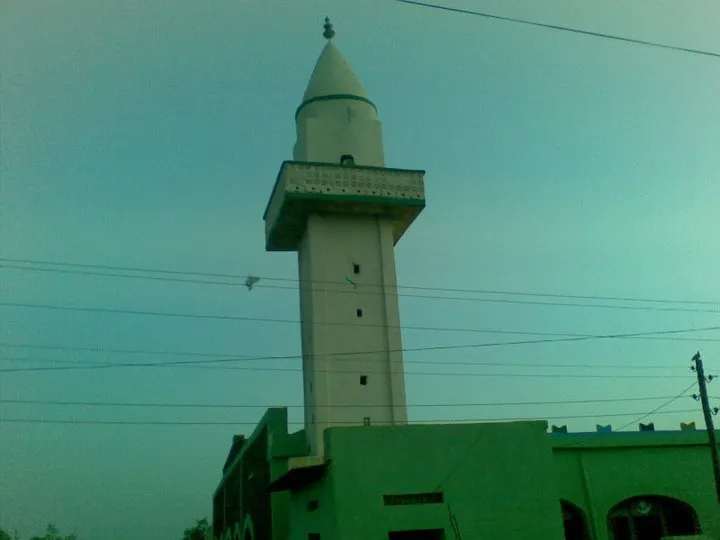 Dhagahbour White Mosque