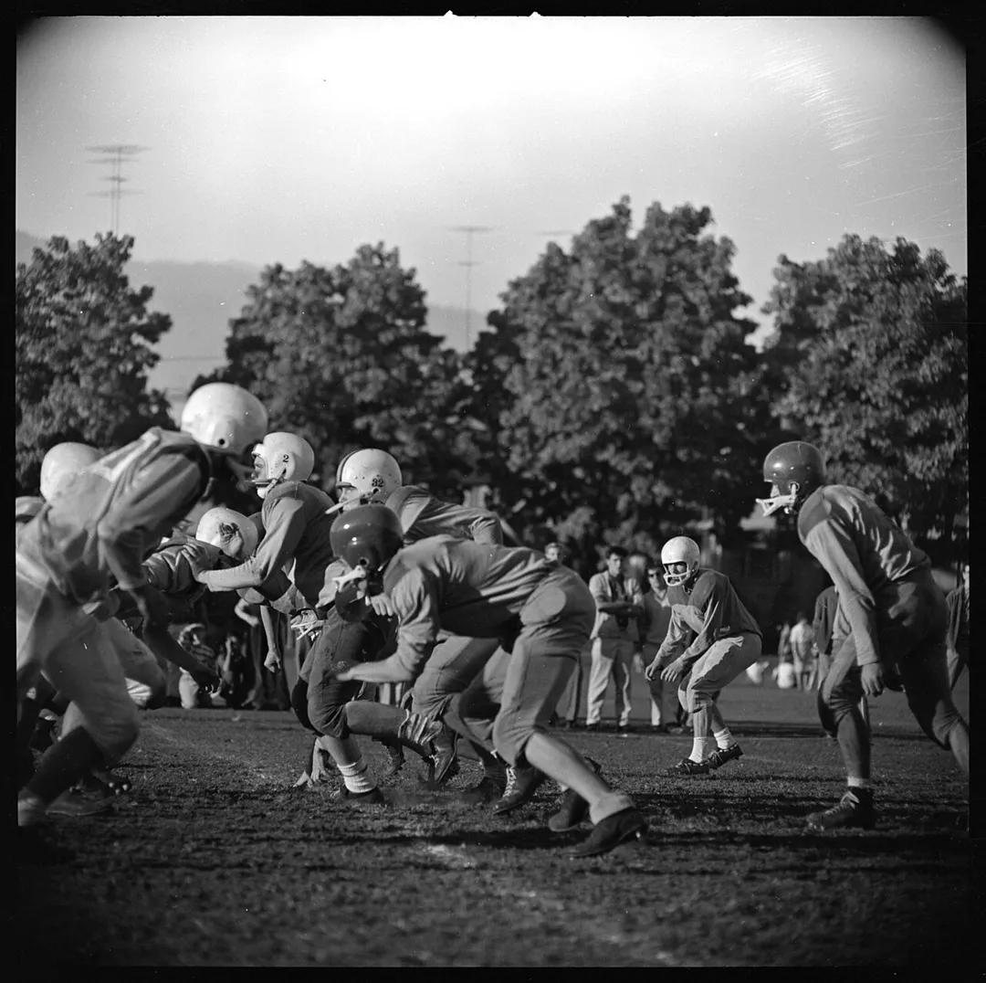 Kits versus Delbrook football game
VPL Accession Number: 43952
Date: September 1960
Photographer/Studio: Province Newspaper
Topic: Football
Football players
Sports
Location: British Columbia - Vancouver

More information on our historical photograph collection: www.vpl.ca/historicalphotos