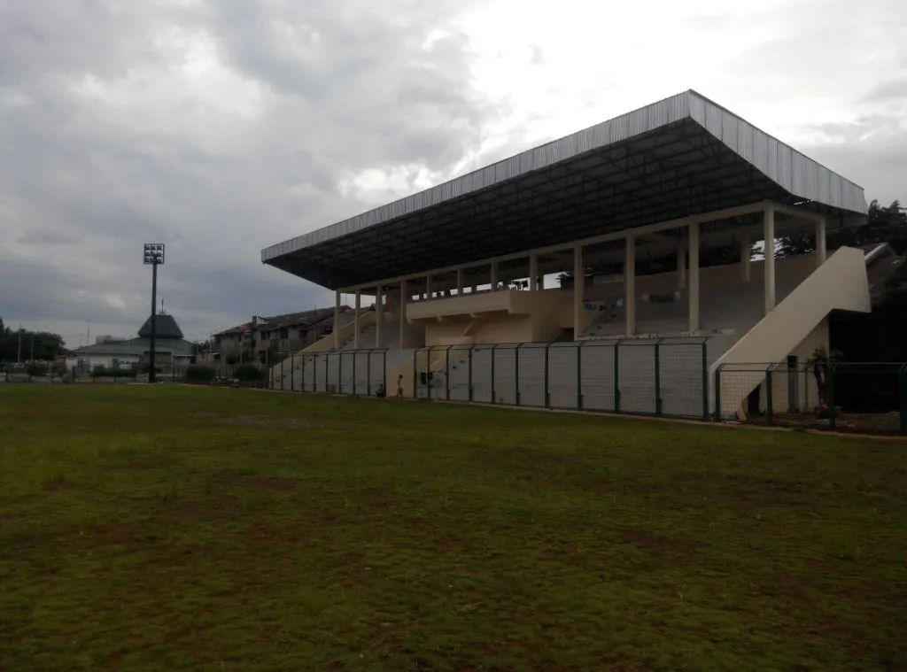 Mahakam Stadium under construction