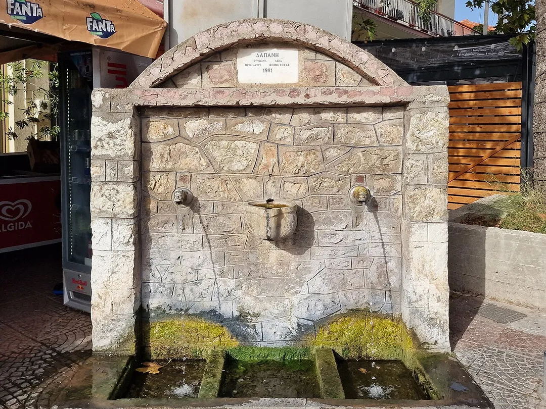 Drinking water point in Diakopto