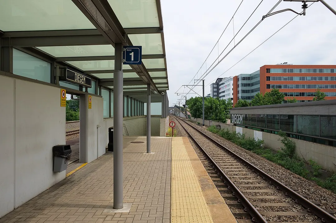 Diegem train station platform 1 (Belgium)