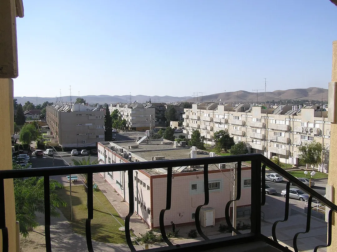 Dimona.