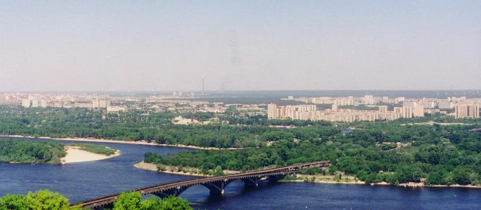 View of Dnipro River from Pechersk, looking east over the Metro bridge towards Hidropark and Livoberezhna.