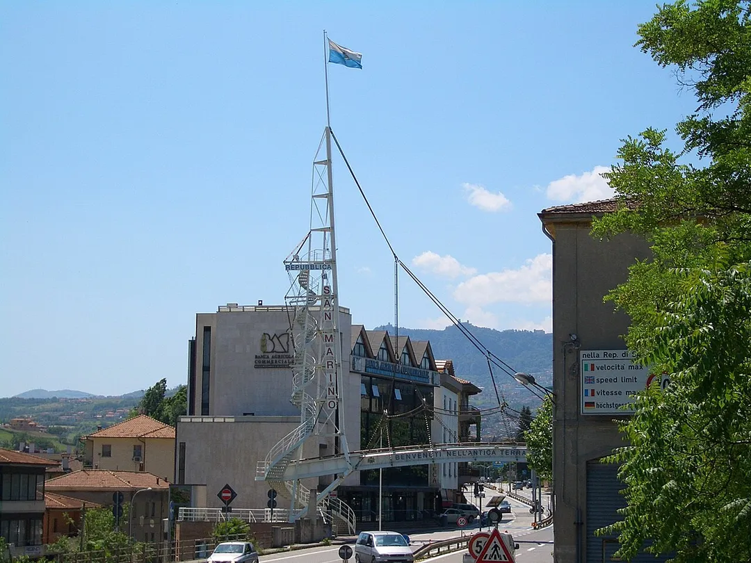 Entering the Republic of San Marino from Italy at Dogana