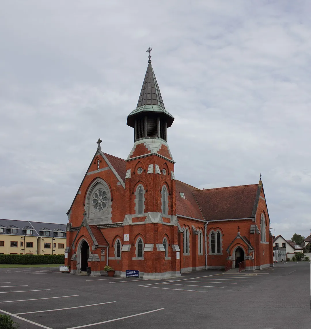 Eglise Saint Patrick (catholique) de Donabate, en Irlande
2 photos assemblées par Hugin