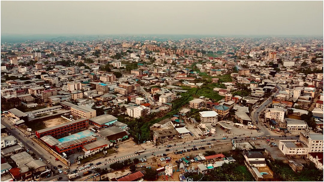 A partir arial view bonamousadi doula cameroon. Bonamousadi is a quarter in douala which is inhabited by alot of business men in douala. The view from the tops shows how the urban planning of the area was made.