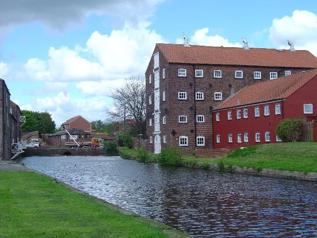 Canal Head, Driffield, East Riding of Yorkshire, England
There is work under way to restore navigation to the Driffield Canal. The warehouses have been converted to residential use.