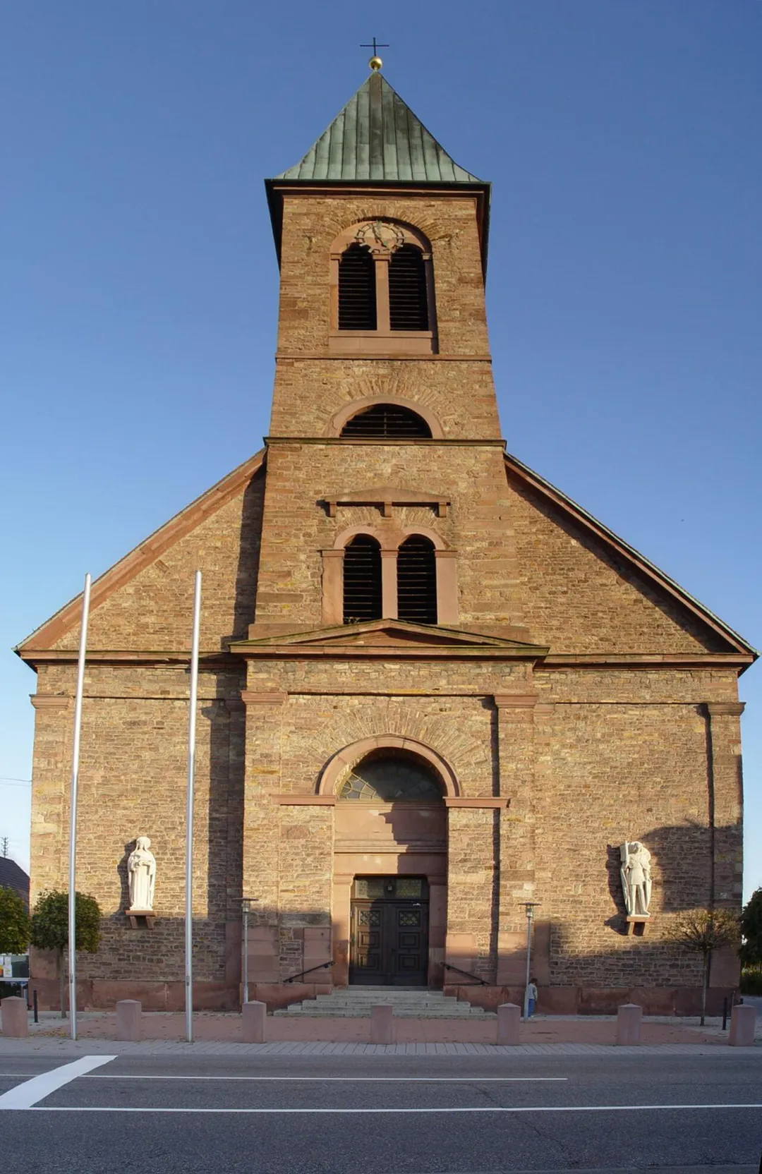 Fotografiert von Martin Dürrschnabel

Kirche St. Dionys in Durmersheim, Deutschland.