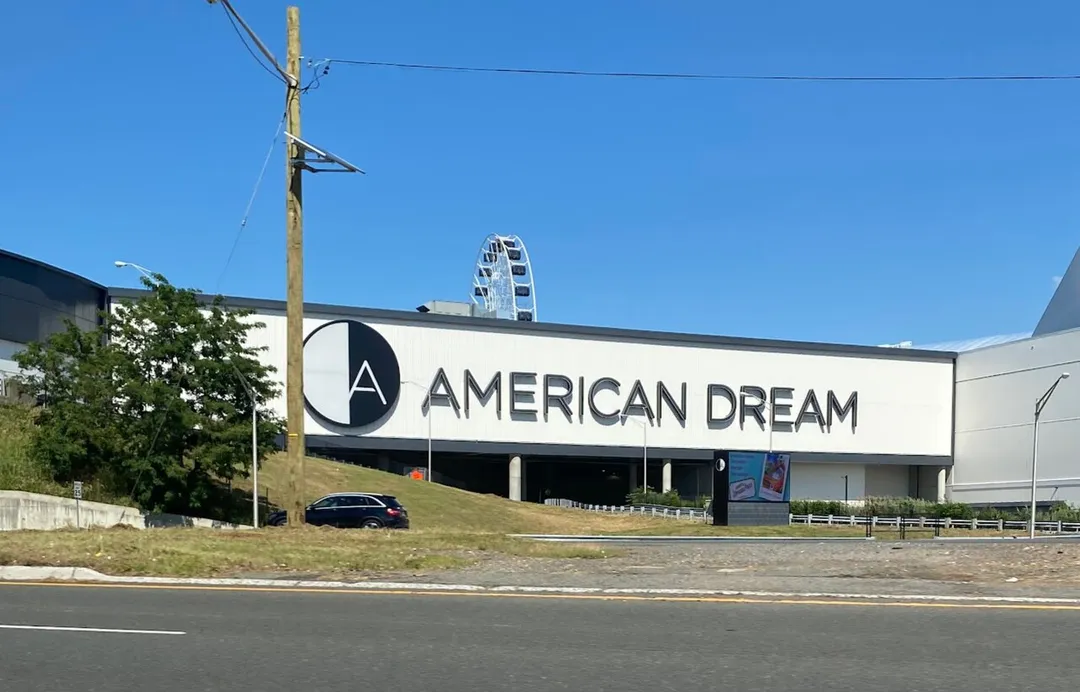 american dream from Route 3 west entrance/NJ 120's south end at 40.8075643,-74.0730532