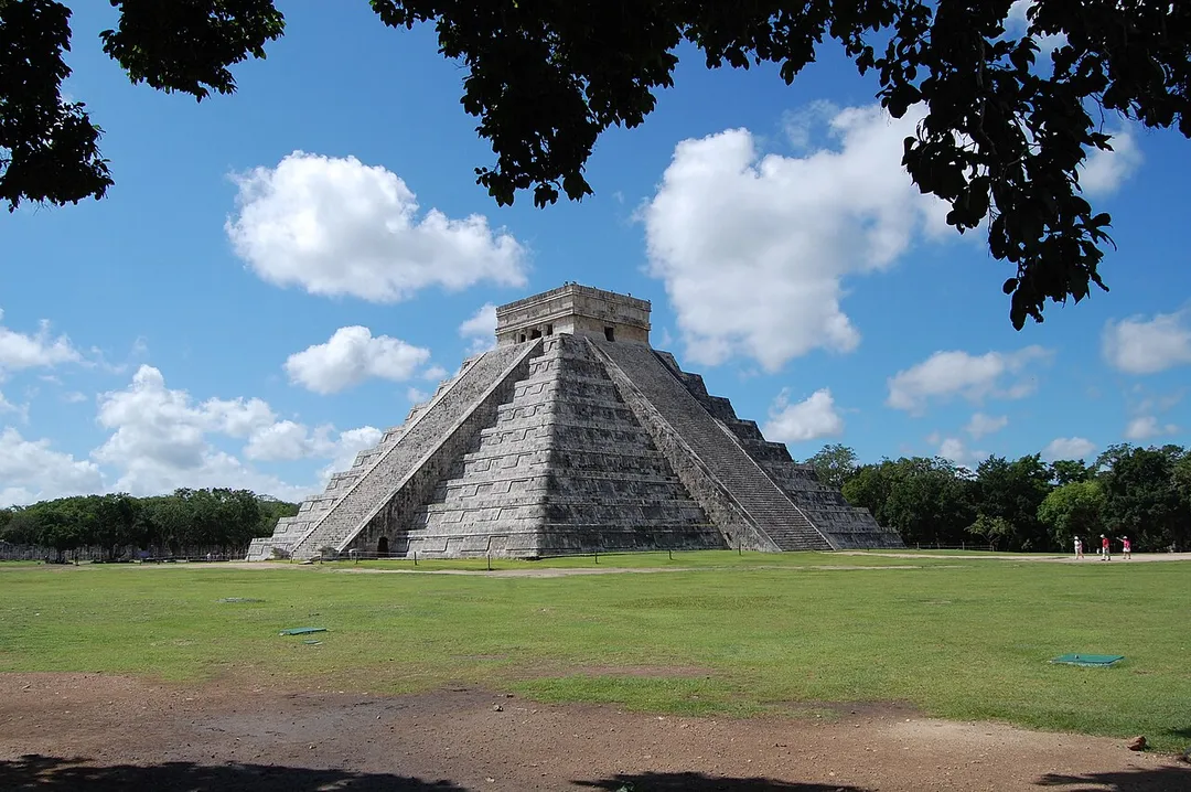 El Castillo o templo de Kukulkan. Chichén Itzá, México. Cultura maya.