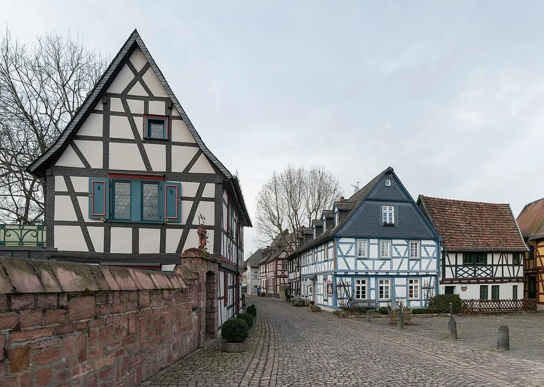 A view of the Burgstraße in Eltville