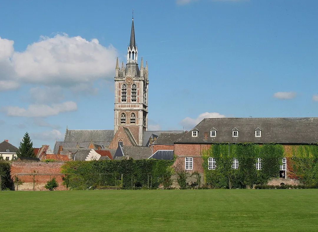 Enghien (Belgium), the St. Nicolas of Smyrne church (XIV/XIXth century) seen from the castle park.