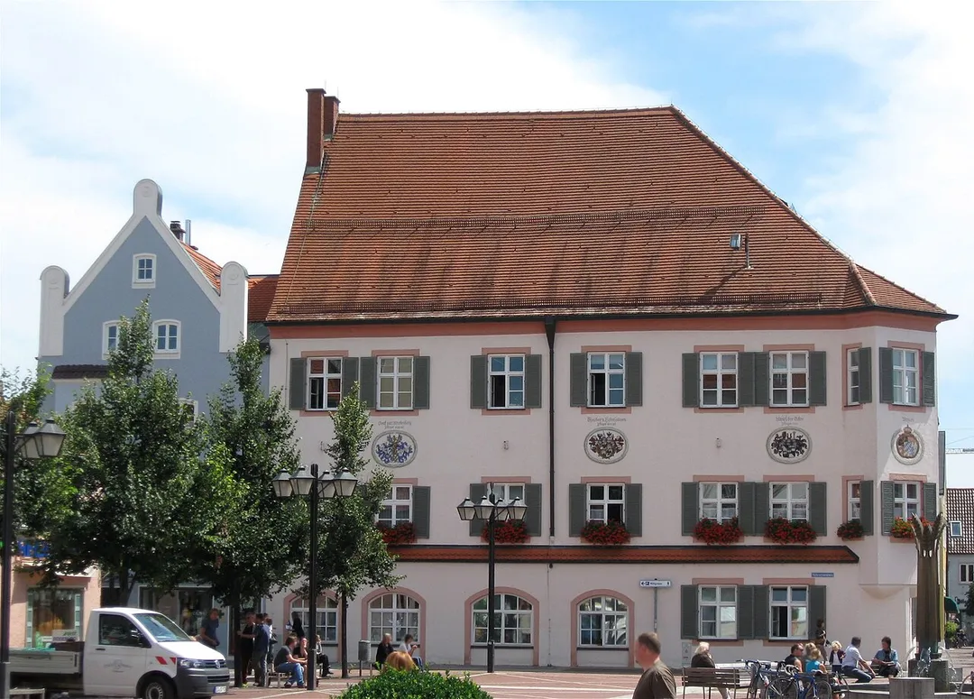 Erdinger Rathaus, Ehemalige Stadtresidenz der Grafen von Preysing