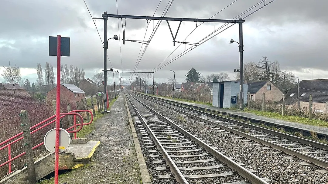 Station Ernage Perron