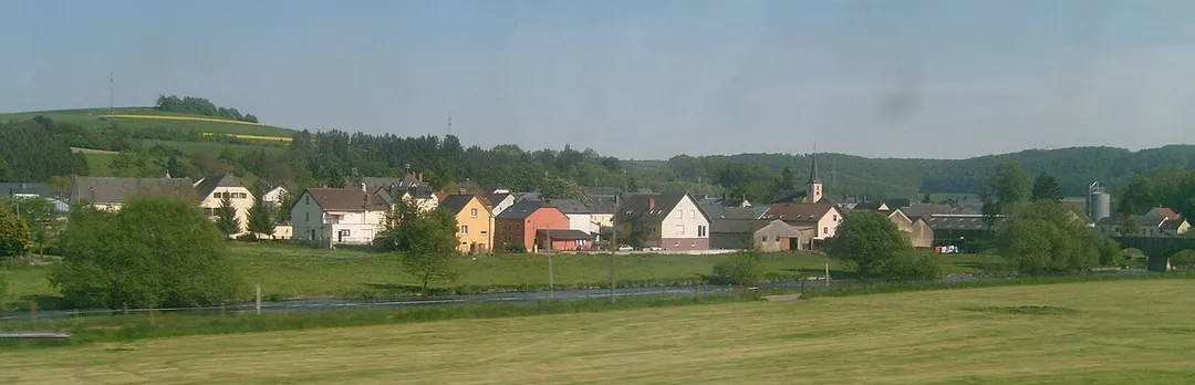 Ierpeldeng aus dem Zug fotograféiert