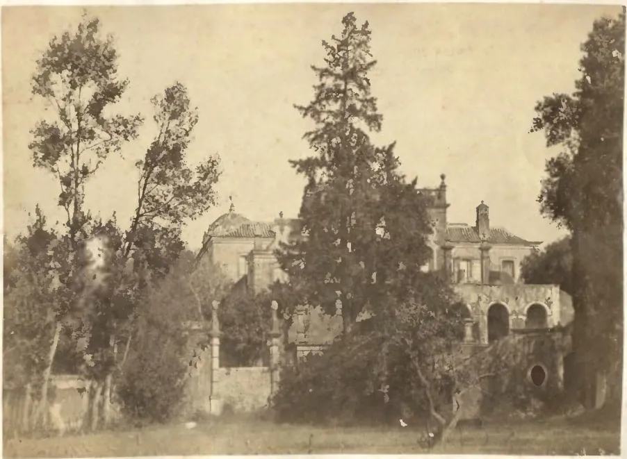 Estói Palace, in the municipality of Faro, in the Algarve region, in southern Portugal.
This image was published in the O Algarve Illustrado newspaper No. 11, of 1st November 1880, and scanned by the Hemeroteca Digital do Algarve.