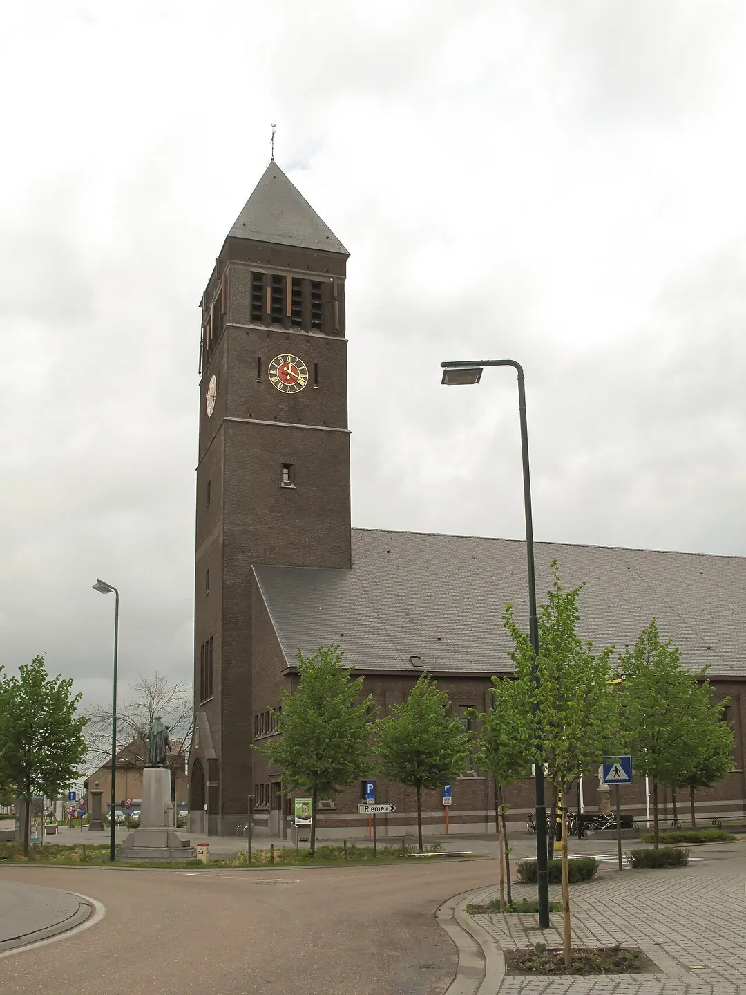 Ertvlede, church: parochiekerk Onze Lieve Vrouwe Hemelvaart